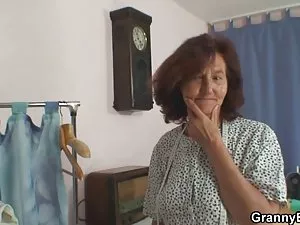 Busty იაპონელი ბებო  ...