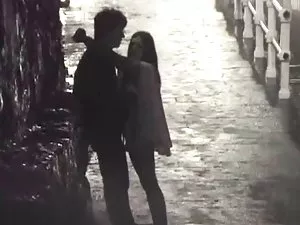 დელიკატური ქერა Alex ...